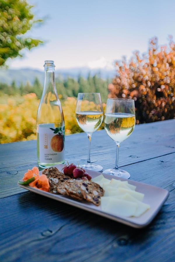 Sakura Ridge The Farm & Lodge Hood River Exterior foto